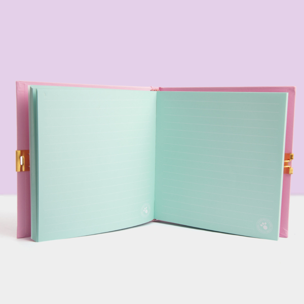 studio-pets-dagboek-met-slotje-roze-en-turkoois-binnenkant Studio Pets roze dagboek met turquoise binnenzijde en slotje voor kinderen