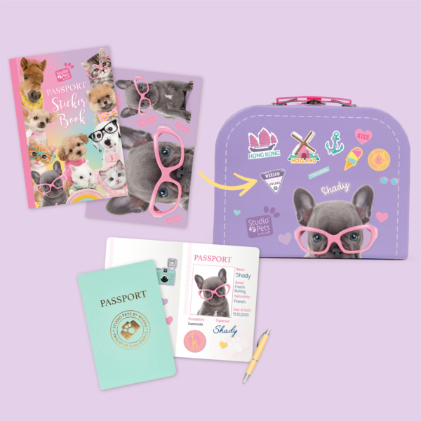 Studio Pets speelgoed set lila koffer, stickerboek en paspoort met Franse Bulldog