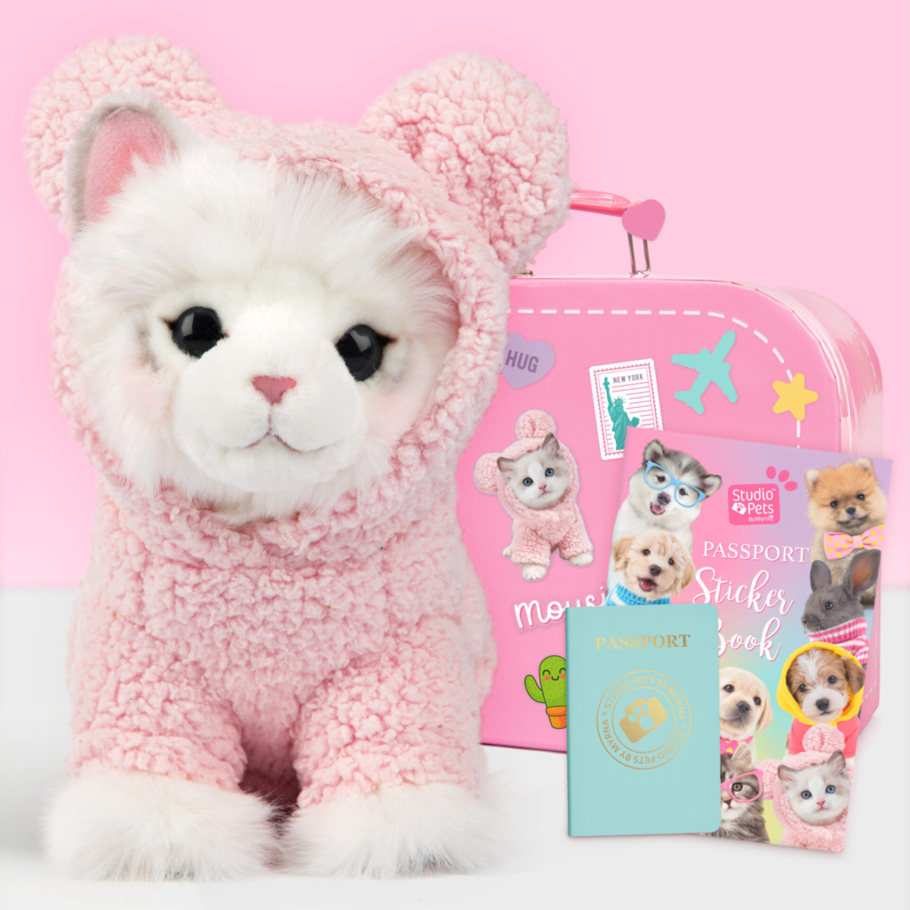 Pluche knuffelkat ragdoll kitten 23 cm met roze koffer, stickerboek en paspoort