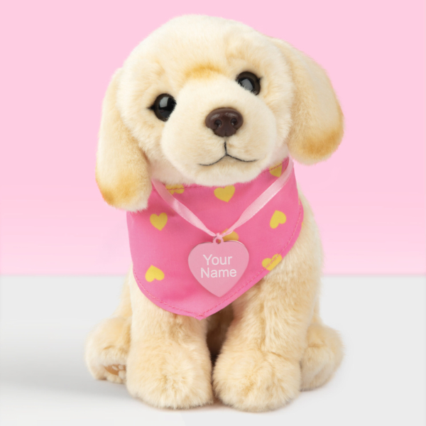 studio-pets-pluche-knuffel-met-naam-roze-blonde-labrador-happy-23cm Pluche knuffelhond labrador met roze naamtag en bandana