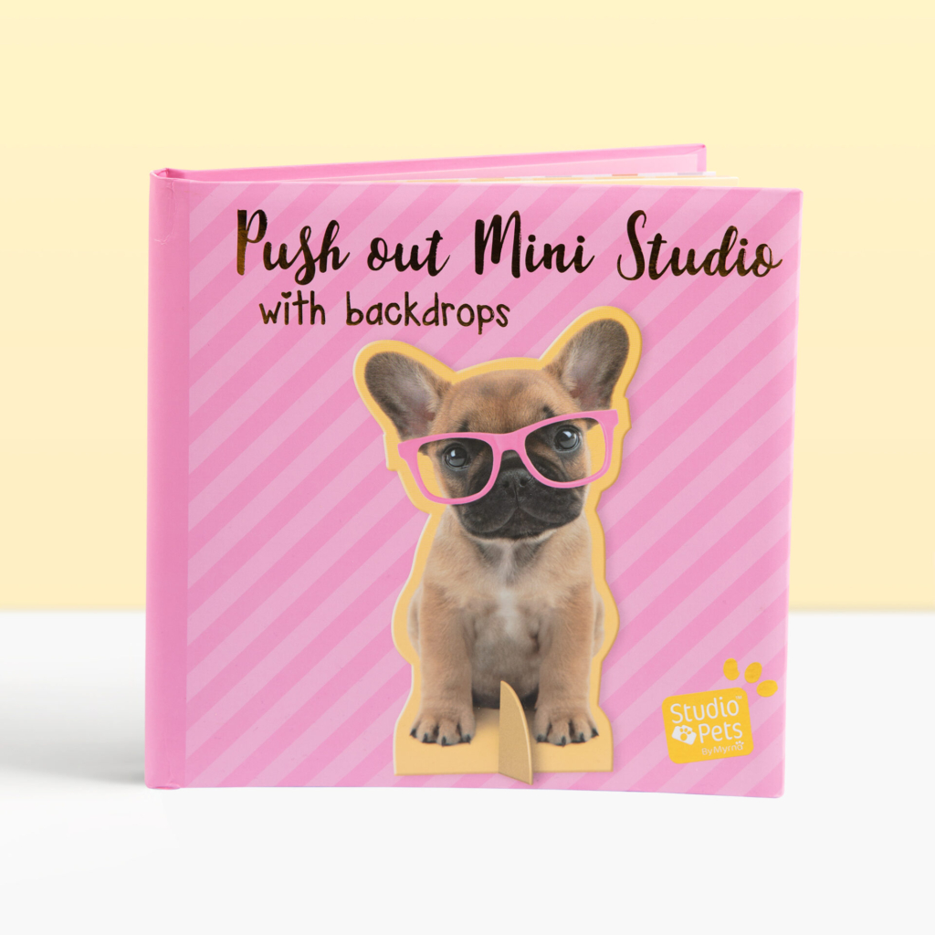 studio-pets-push-out-mini-studio-met-achtergronden-hond-franse-bulldog-binnenkant Studio Pets push out mini studio met Franse bulldog
