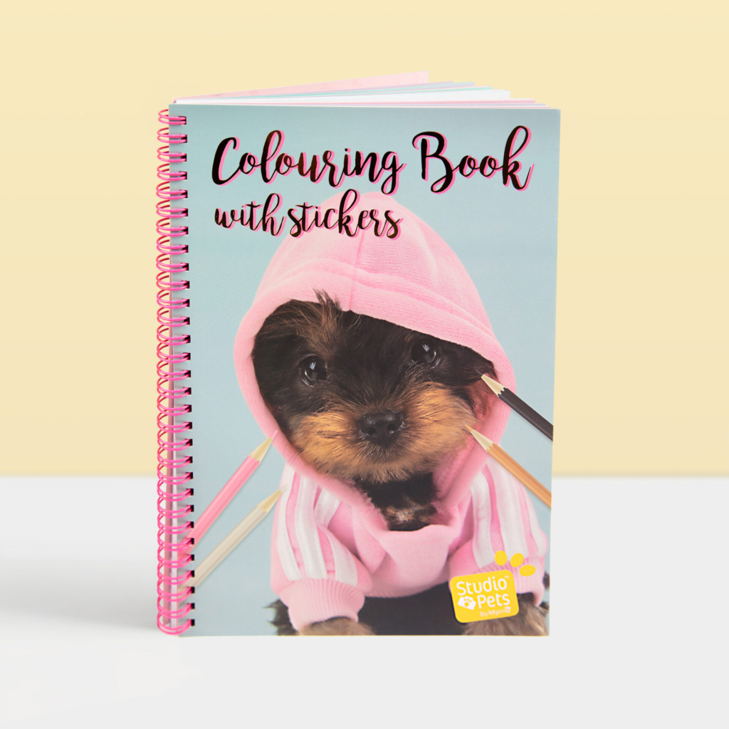 studio-pets-yorkshire-terriër-hond-kleurboek-met-stickers Studio Pets kleurboek met stickers - yorkshire terriër