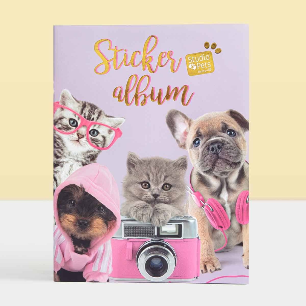 studio-pets-dieren-kitten-en-vrienden-stickerboek-met-achtergronden Studio Pets dieren sticker album met achtergronden