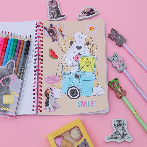 studio-pets-hond-placeholder-kleurboek-met-stickers Studio Pets kleurboek met stickers