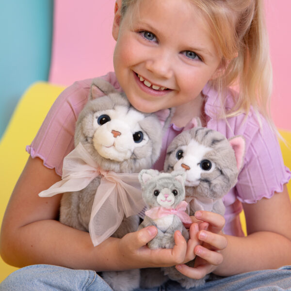 studio-pets-bella-kitten-british-shorthair-bella-plush-with-model studio-pets-bella-kitten-british-shorthair-bella-plush-with-model